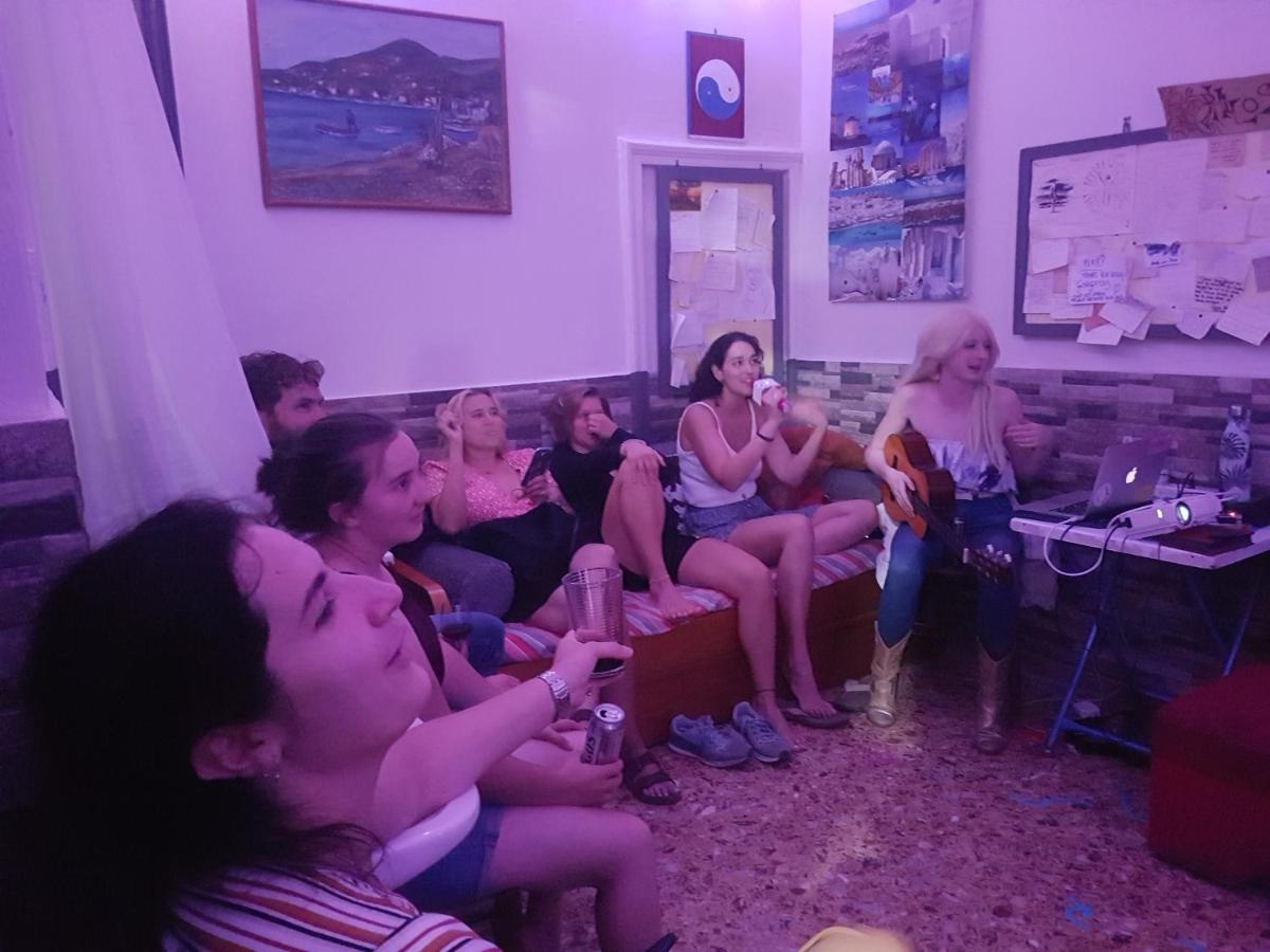 Pagration Youth Hostel Athens Ngoại thất bức ảnh