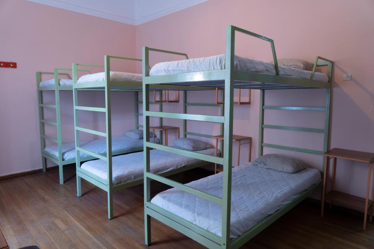 Pagration Youth Hostel Athens Ngoại thất bức ảnh