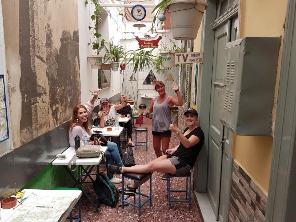 Pagration Youth Hostel Athens Ngoại thất bức ảnh