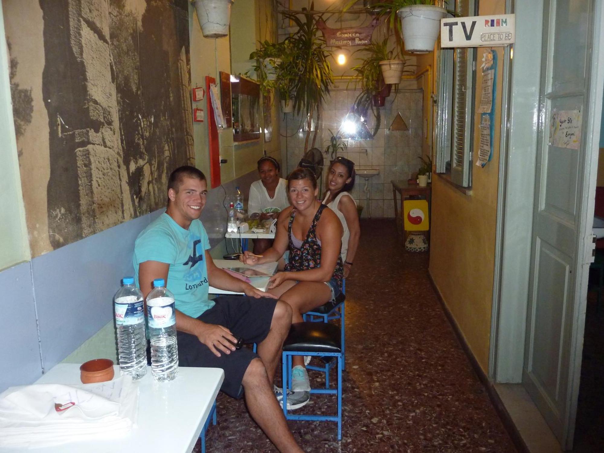 Pagration Youth Hostel Athens Ngoại thất bức ảnh