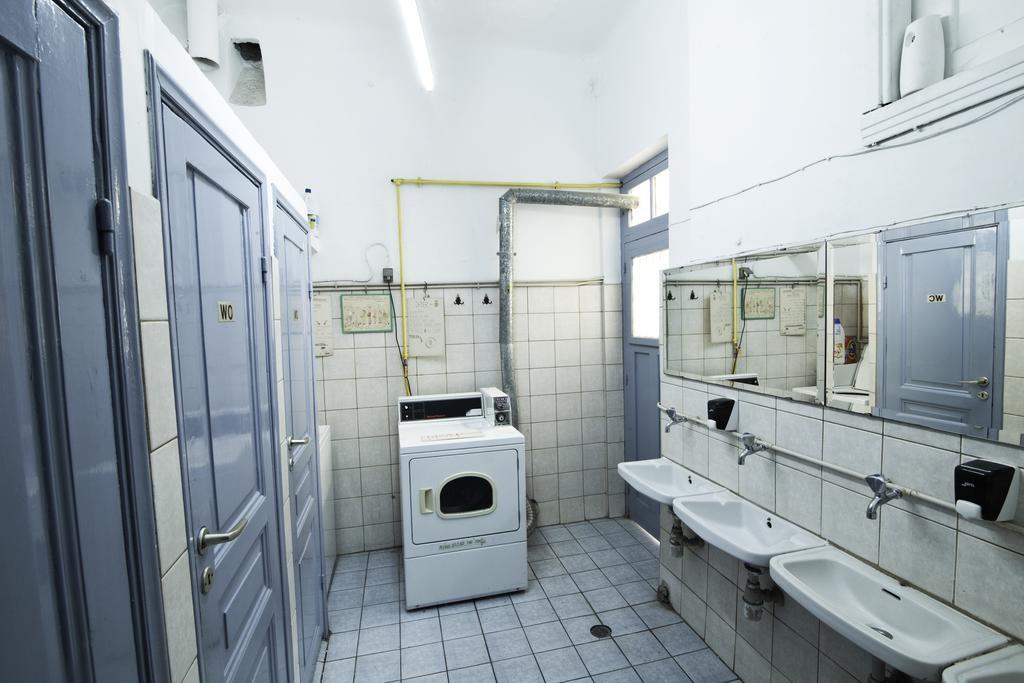 Pagration Youth Hostel Athens Ngoại thất bức ảnh