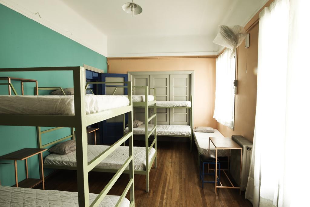 Pagration Youth Hostel Athens Ngoại thất bức ảnh
