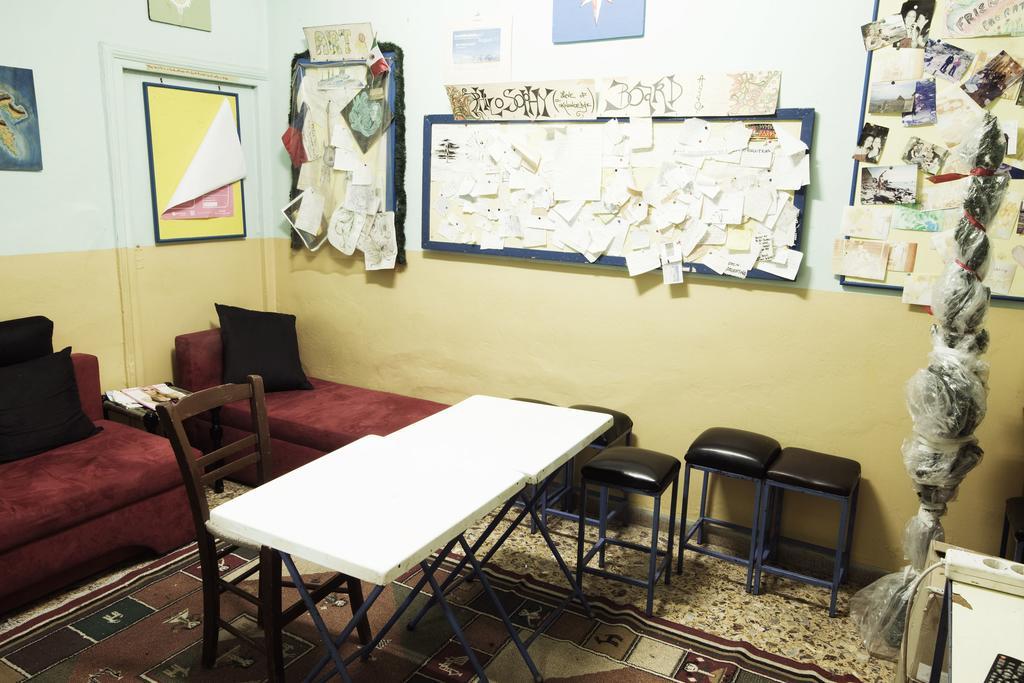 Pagration Youth Hostel Athens Ngoại thất bức ảnh